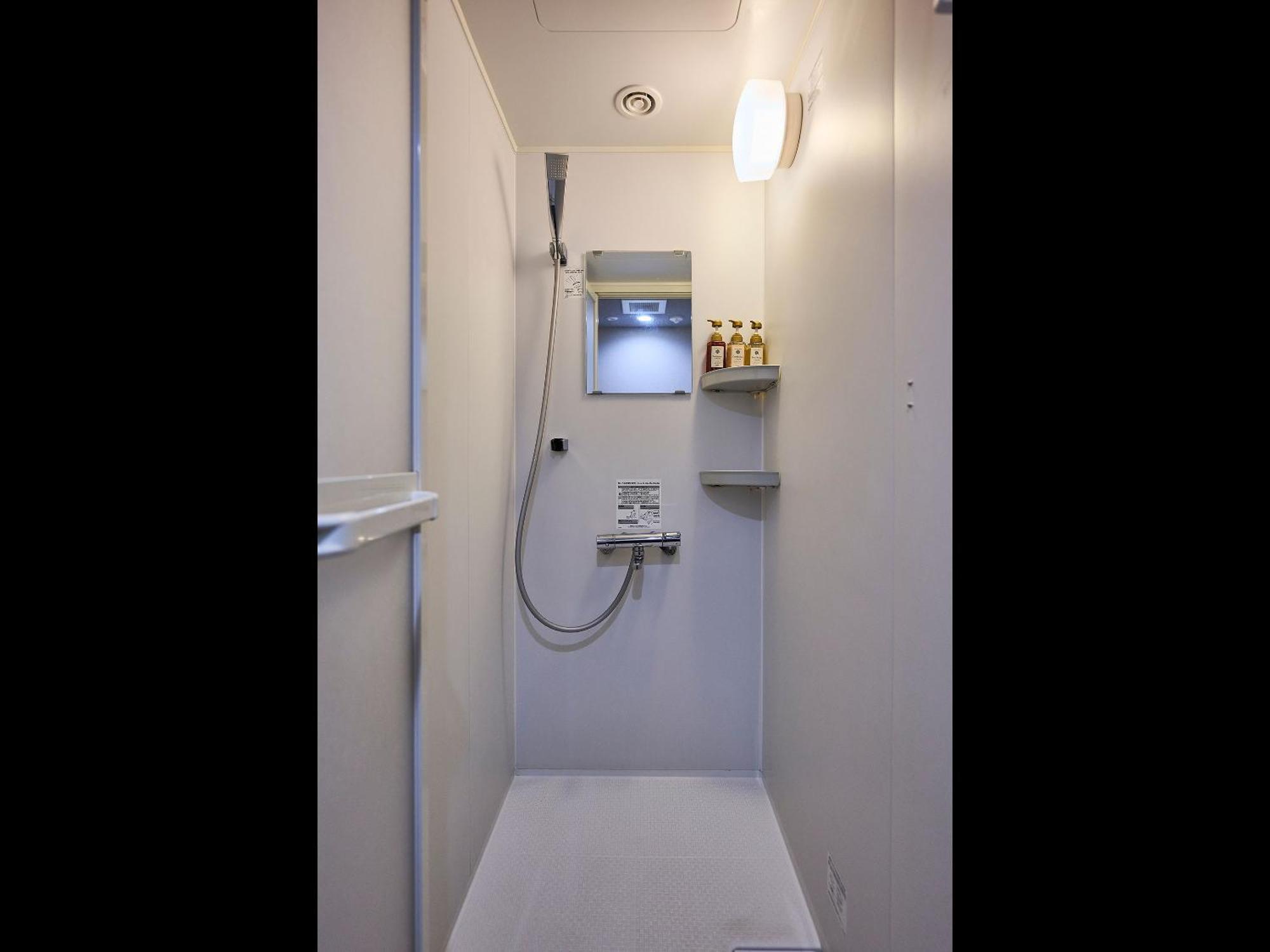 Hotel Plus Hostel Tokyo Akihabara Buitenkant foto